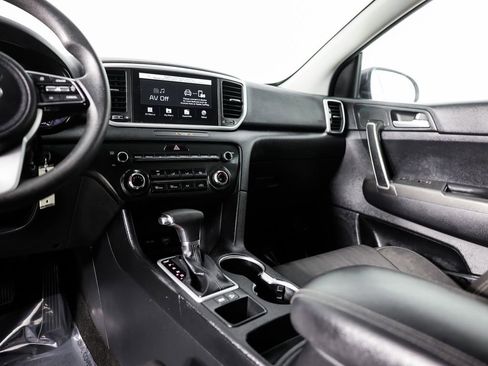 Used 2021 Kia Sportage LX image 29