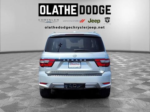 Used 2024 Nissan Armada SL w/ Captain's Chairs Package AWD/4WD image 29