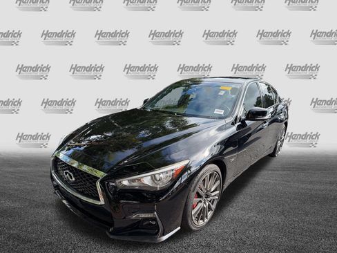 Used 2018 INFINITI Q50 Red Sport 400 w/ Sensory Package (Sport) AWD/4WD image 5