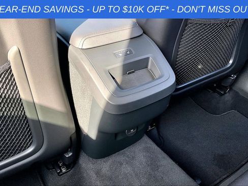 Used 2025 Volvo XC60 B5 Core w/ Protection Package Premier image 30