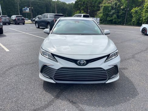 Used 2024 Toyota Camry LE FWD image 2