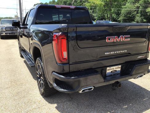 Used 2022 GMC Sierra 1500 AT4 w/ AT4 Preferred Package AWD/4WD image 12