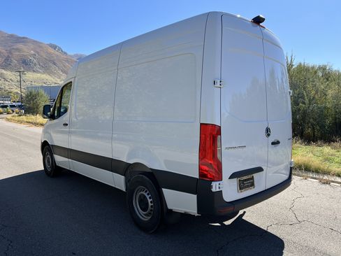 New 2025 Mercedes-Benz Sprinter 2500 image 10