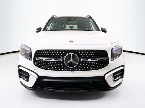 New 2026 Mercedes-Benz GLB 250 4MATIC image 2