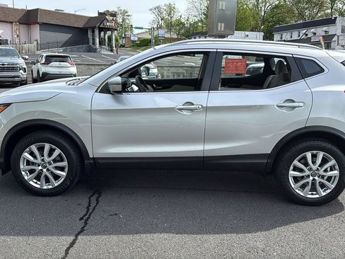 Used 2020 Nissan Rogue Sport SV AWD/4WD image 4