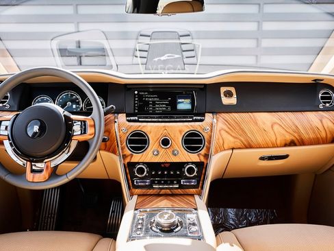 Used 2020 Rolls-Royce Cullinan AWD/4WD image 48