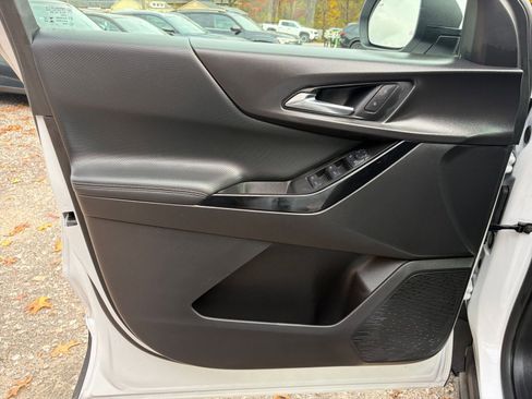 Used 2025 Chevrolet Equinox LT image 20