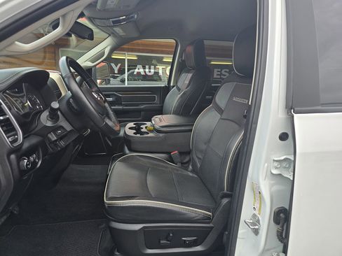 Used 2024 RAM 2500 Laramie AWD/4WD image 11