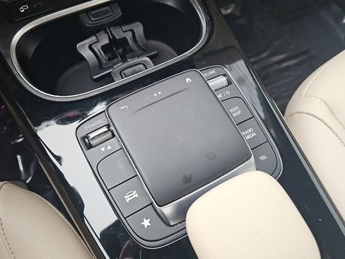 Certified 2022 Mercedes-Benz A 220 4MATIC image 27