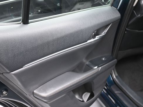 Used 2020 Toyota Camry XLE image 20