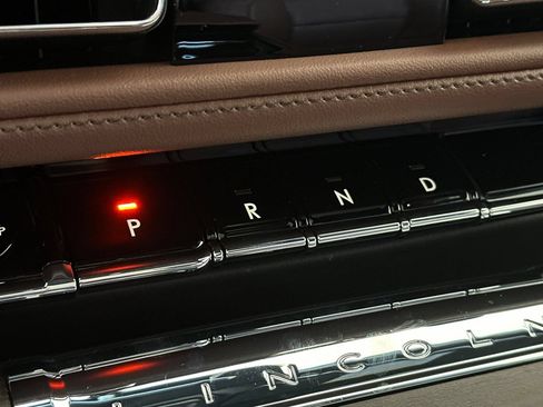 New 2026 Lincoln Aviator Reserve w/ Luxury Package RWD image 22