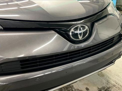 Used 2018 Toyota RAV4 Adventure AWD/4WD image 33