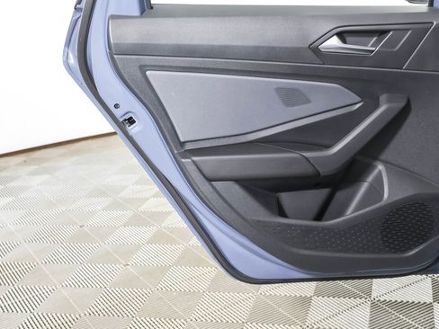 Used 2025 Volkswagen Jetta SE w/ Black Wheel Package image 38