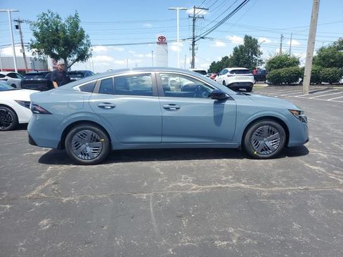 New 2026 Nissan Sentra SV w/ SV Convenience Package FWD image 8