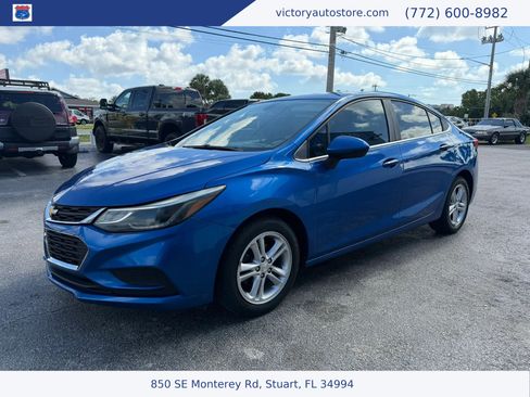 Used 2017 Chevrolet Cruze LT FWD image 7