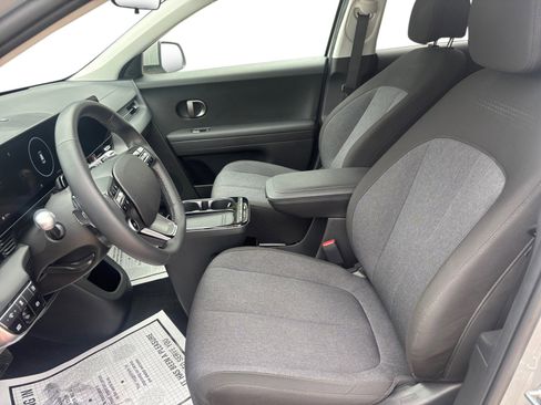 Used 2025 Hyundai Ioniq 5 SE RWD image 9
