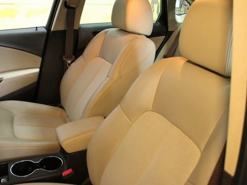 Used 2017 Buick Verano Convenience image 17