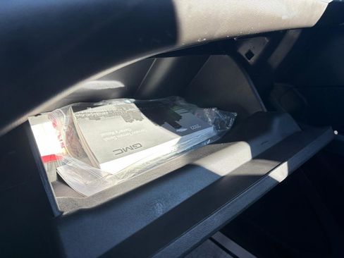 Used 2022 GMC Terrain SLE w/ Driver Convenience Package image 20