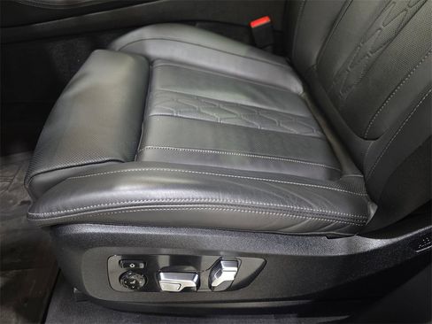 Used 2024 BMW X5 M60i w/ Executive Package image 32