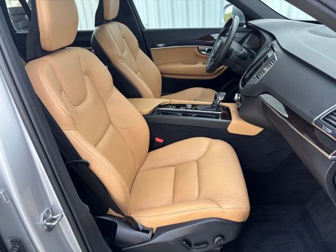 Used 2019 Volvo XC90 T6 Momentum image 39