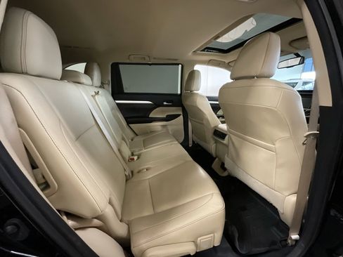 Used 2016 Toyota Highlander XLE image 20