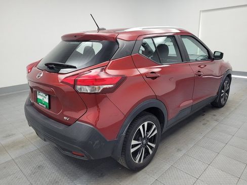 Used 2018 Nissan Kicks SV image 9