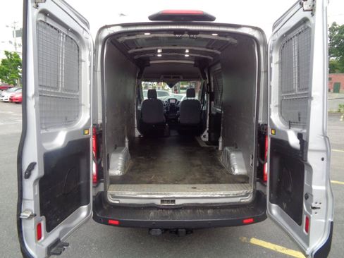 Used 2018 Ford Transit 250 148 Medium Roof RWD image 31