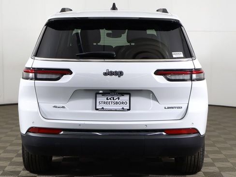 Used 2023 Jeep Grand Cherokee L Limited AWD/4WD image 15