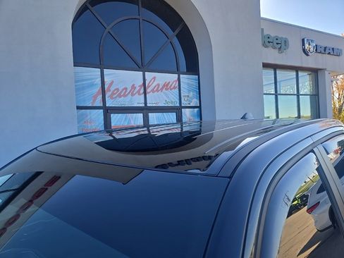 Used 2021 RAM 1500 Big Horn image 21