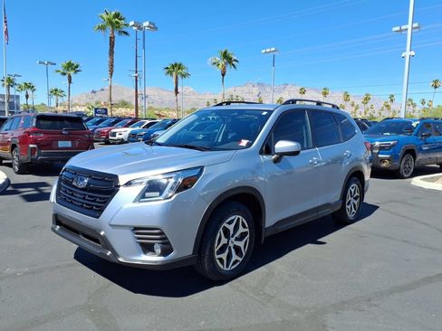 Used 2023 Subaru Forester Premium AWD/4WD image 7