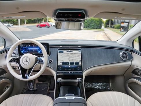 Used 2022 Mercedes-Benz EQS 450+ Sedan image 27