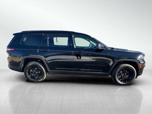 New 2025 Jeep Grand Cherokee L Altitude image 4