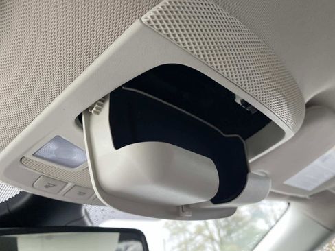 Used 2024 Ford Edge SEL image 30