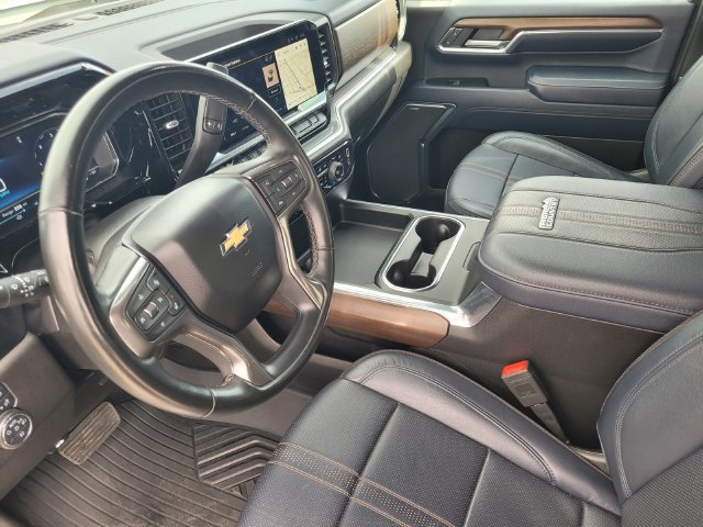 Certified 2024 Chevrolet Silverado 2500 High Country w/ High Country Premium Package AWD/4WD image 17