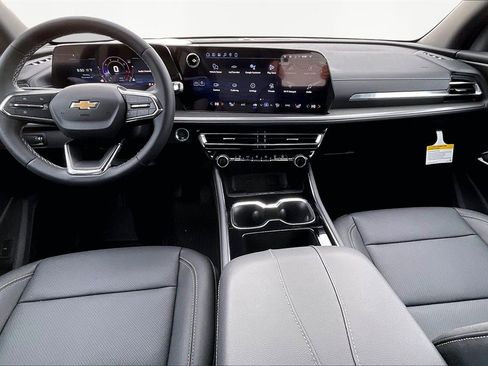 New 2026 Chevrolet Traverse LT w/ Driver Confidence Package image 6