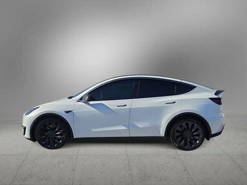 Used 2022 Tesla Model Y Performance image 6
