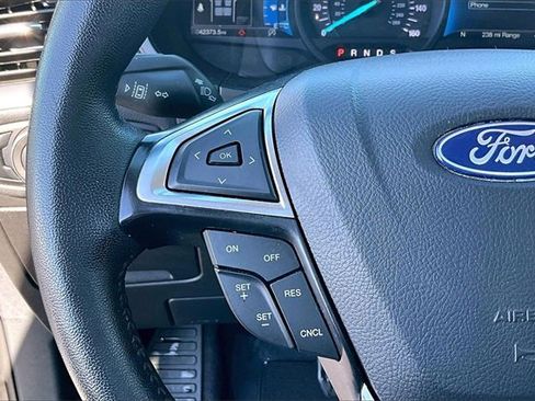 Used 2024 Ford Edge Titanium image 19