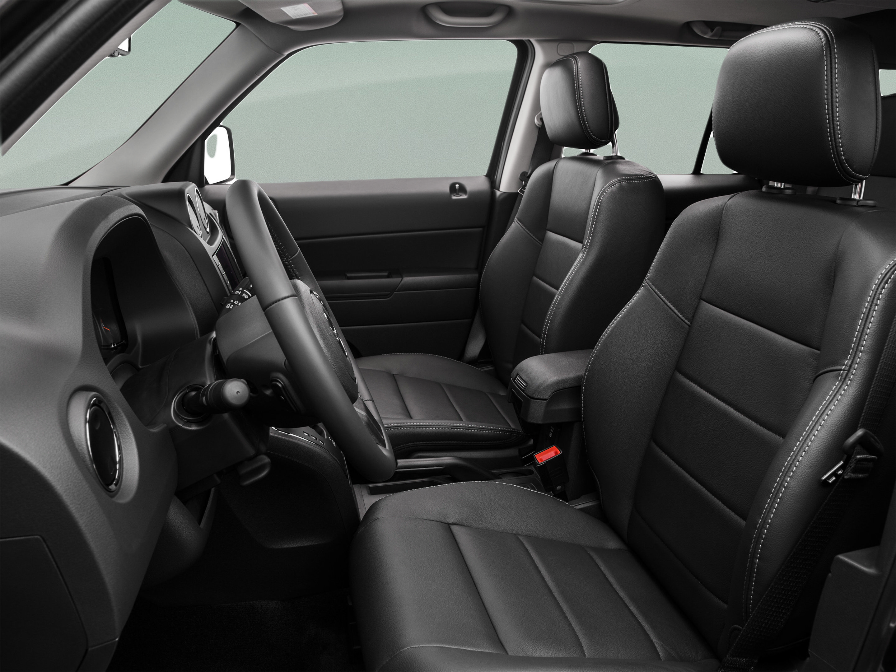 Used 2016 Jeep Patriot Latitude w/ Sun/Sound Group FWD image 21