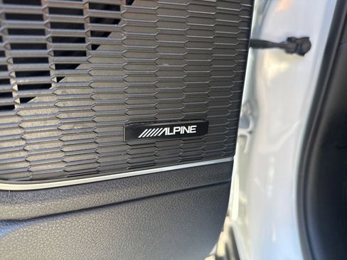 Certified 2024 Jeep Grand Cherokee Limited w/ Luxury Tech Group II image 15