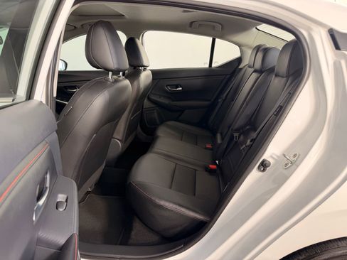 Used 2025 Nissan Sentra SR w/ SR Premium Package FWD image 24