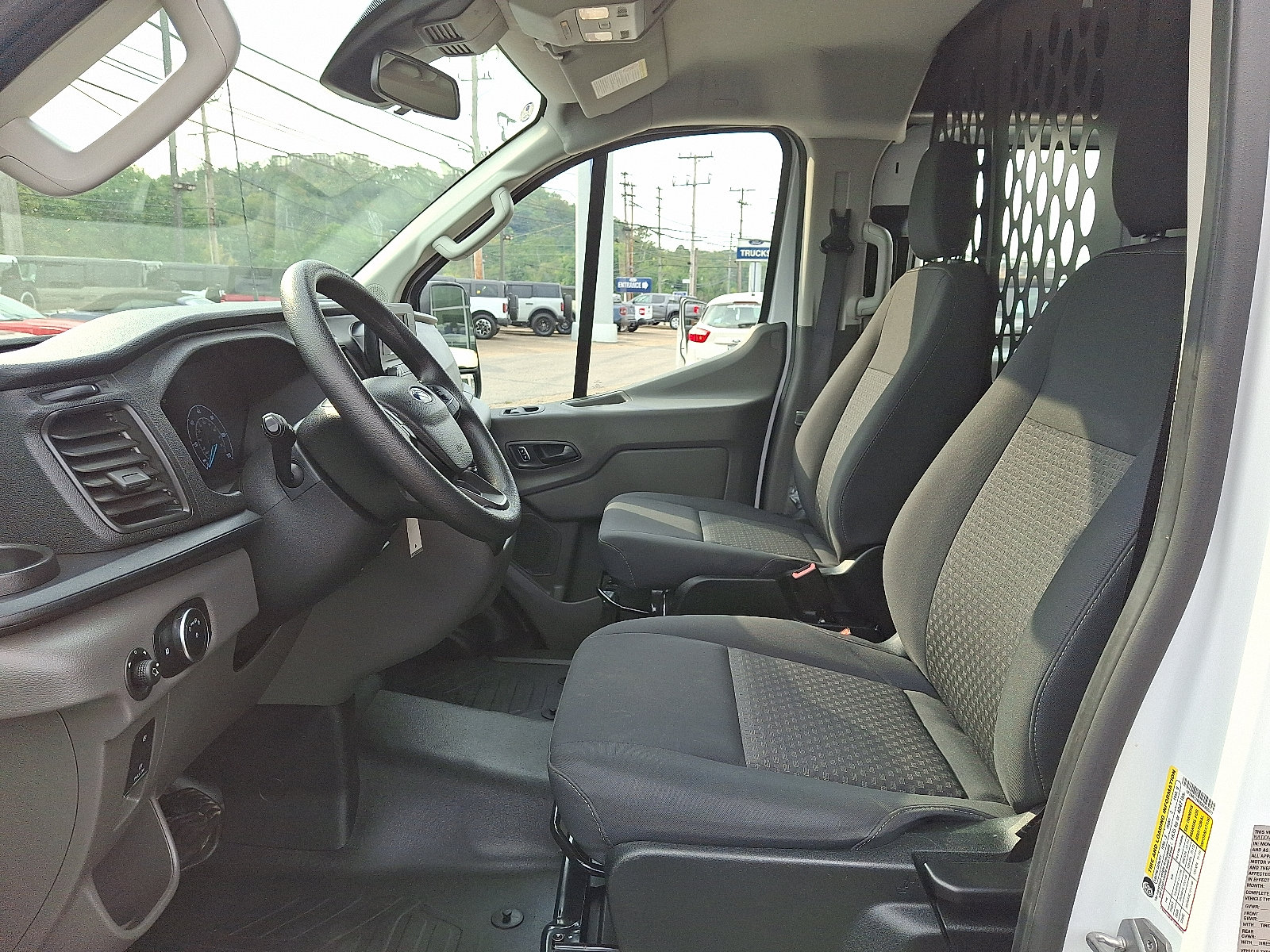 Used 2025 Ford Transit 250 Low Roof w/ Exterior Upgrade Package RWD image 16