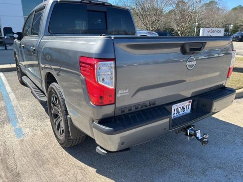 Used 2024 Nissan Titan SV w/ SV Convenience Package image 14