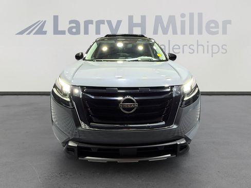 Certified 2024 Nissan Pathfinder Platinum image 8