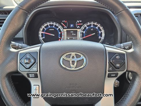 Used 2019 Toyota 4Runner SR5 Premium image 12