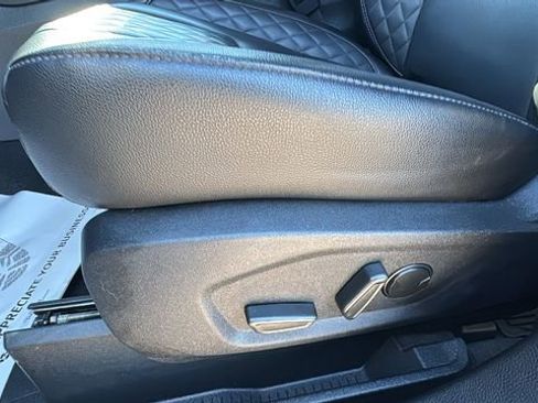 Certified 2024 Ford Edge Titanium image 8