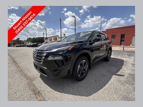 Certified 2025 Nissan Rogue SV FWD image 1