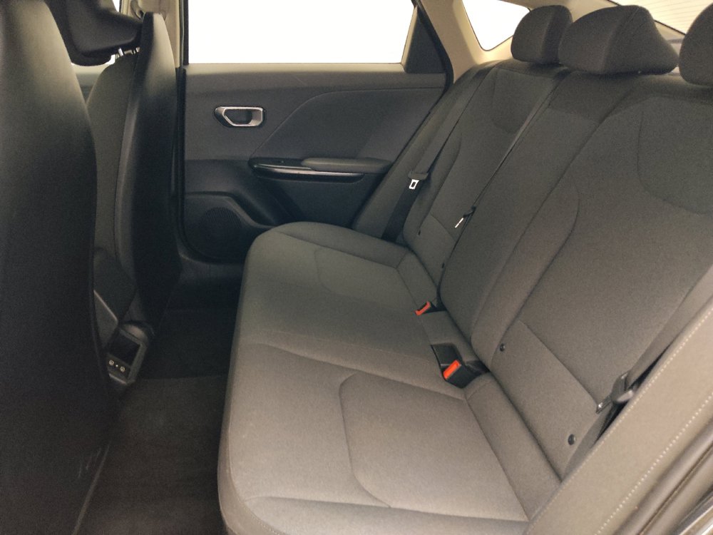 Used 2025 Kia K4 FWD image 18