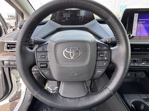 Used 2024 Toyota Prius XLE FWD image 24