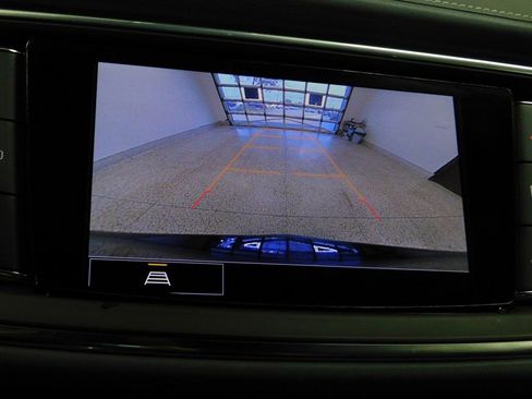 Used 2024 Buick Enclave Essence image 45