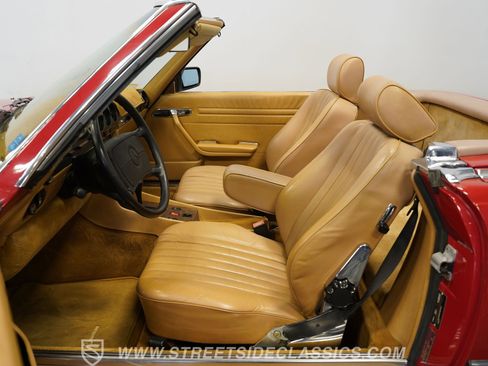 Used 1987 Mercedes-Benz 560 SL image 3